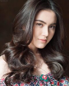 Bercinta Dengan Seluruh Keluarga