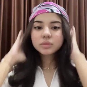 Donna Gadis Hyper