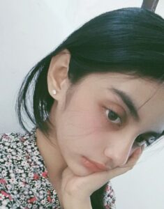 Menikmatin Deburan Ombak